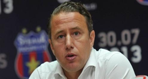 صورة.. صحفي روماني: ريجيكامب في الرياض الإثنين لتولي تدريب الهلال